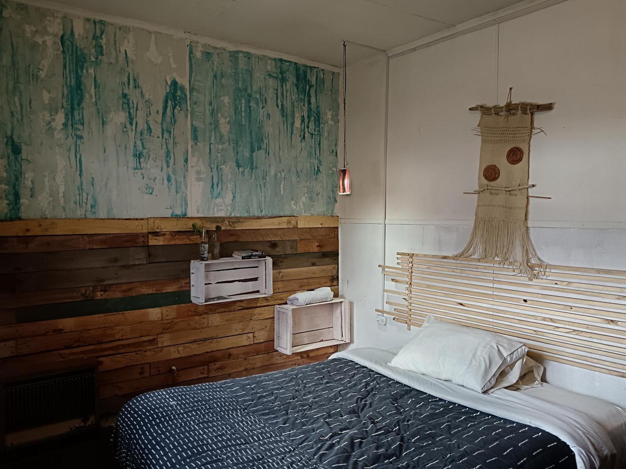 Upcycling Hostel Пуэрто-Наталес Экстерьер фото