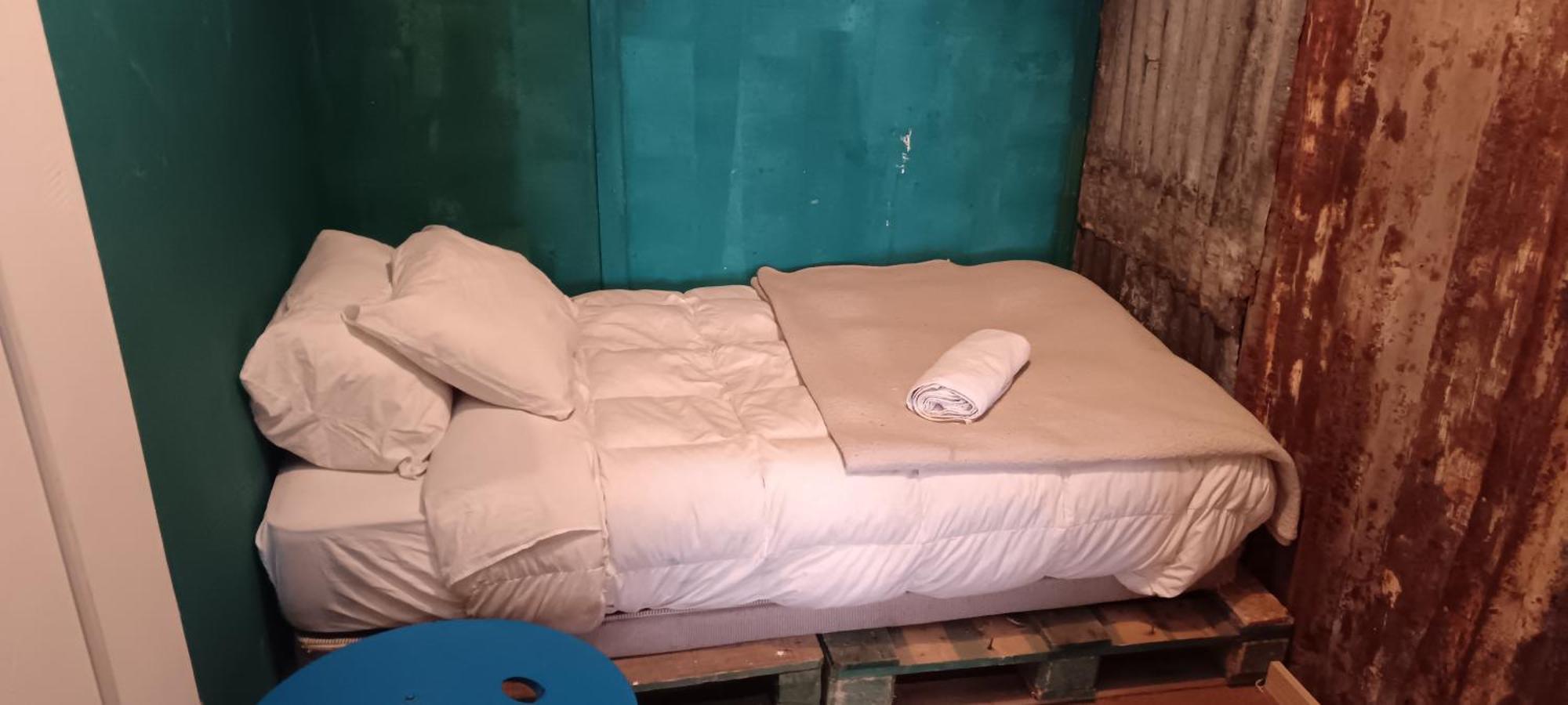 Upcycling Hostel Пуэрто-Наталес Экстерьер фото